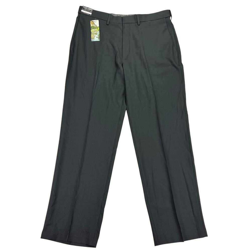 Haggar Mens Premium Comfort Classic Fit Flat Front Dress Pants Charcoal 36x30